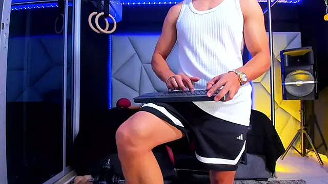 Aydenmiller96 online show from May 16, 6:54 am