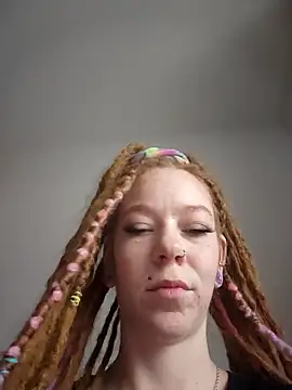 LucidLucy online show from February 20, 1:55 pm