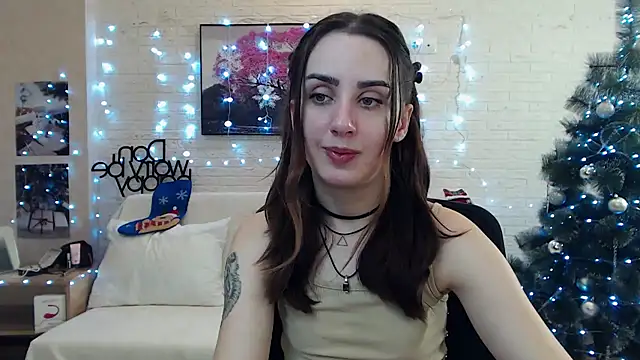 Snapshot of FranceskoJones chatting on December 22, 8:58 pm FranceskoJones online show from December 22, 8:58 pm