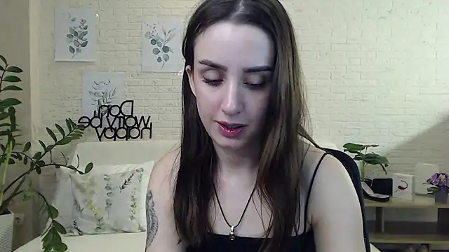 Snapshot of FranceskoJones chatting on January 7, 3:24 am FranceskoJones online show from January 7, 3:24 am