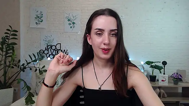Snapshot of FranceskoJones chatting on January 12, 2:56 am FranceskoJones online show from January 12, 2:56 am