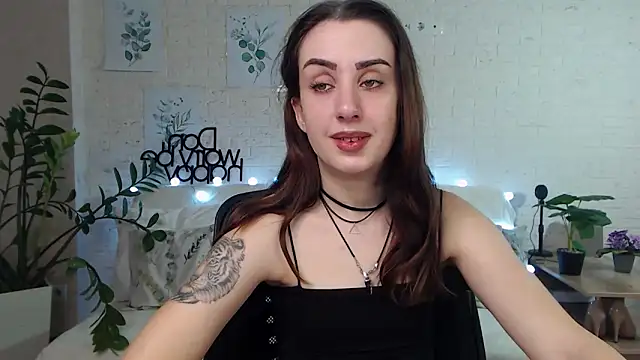 Snapshot of FranceskoJones chatting on January 18, 9:13 pm FranceskoJones online show from January 18, 9:13 pm