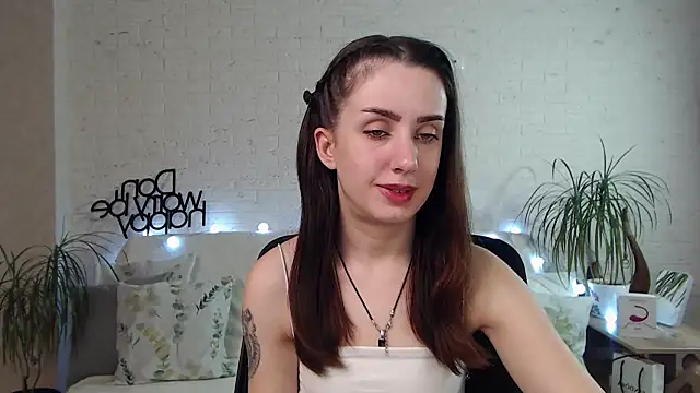 Snapshot of FranceskoJones chatting on February 8, 8:53 pm FranceskoJones online show from February 8, 8:53 pm