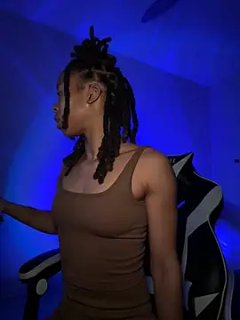 Snapshot of thebrattygoddess chatting on January 2, 12:03 pm thebrattygoddess online show from January 2, 12:03 pm