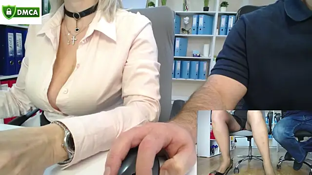 Snapshot of secret-office chatting on October 6, 6:55 am secret-office online show from October 6, 6:55 am