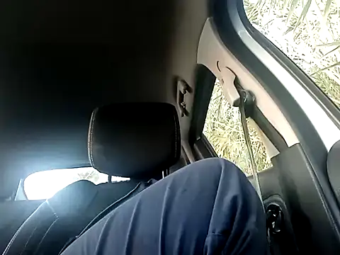 Snapshot of totino975 chatting on December 27, 3:26 pm totino975 online show from December 27, 3:26 pm