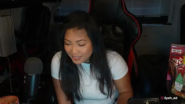 Bubbleliyah online show from November 13, 9:36 pm