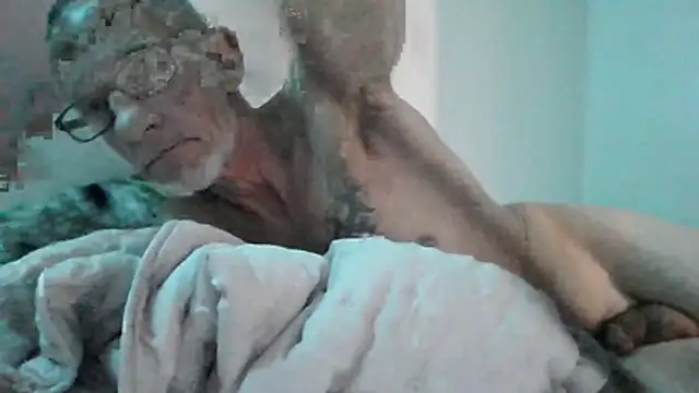 justinewe69 online show from November 6, 8:26 am