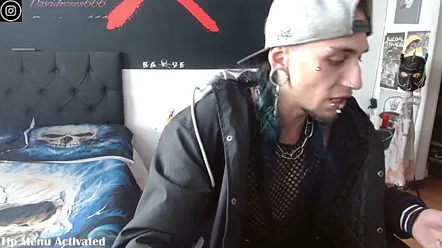 Snapshot of davidroses420 chatting on October 7, 6:27 pm davidroses420 online show from October 7, 6:27 pm