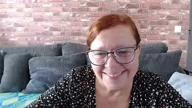 Adelewildx online show from October 3, 10:45 am