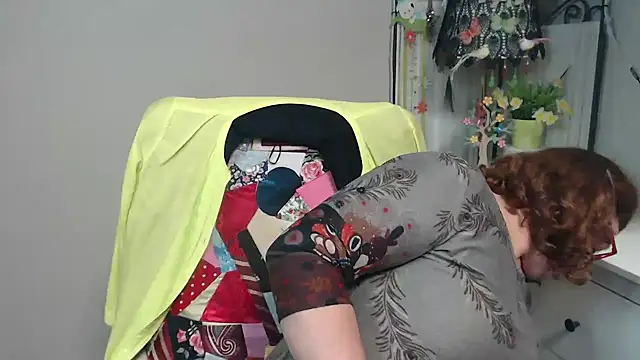 Adelewildx online show from October 27, 3:43 am