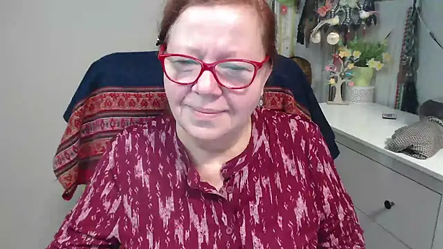 Adelewildx online show from November 18, 4:17 am