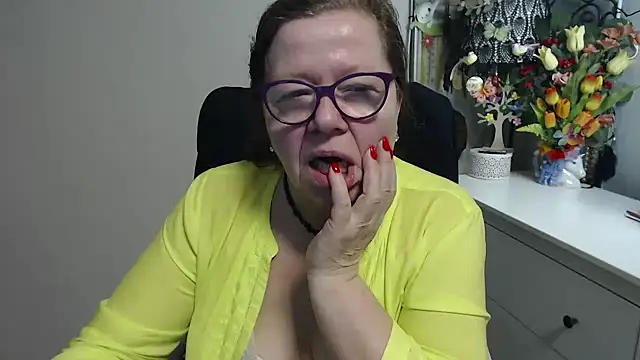 Adelewildx online show from March 5, 4:41 am