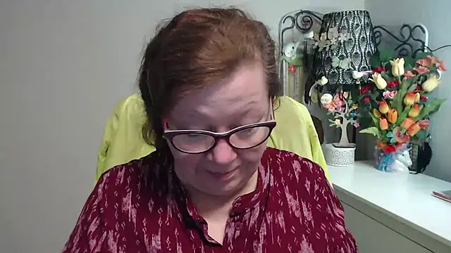 Adelewildx online show from March 18, 5:10 am