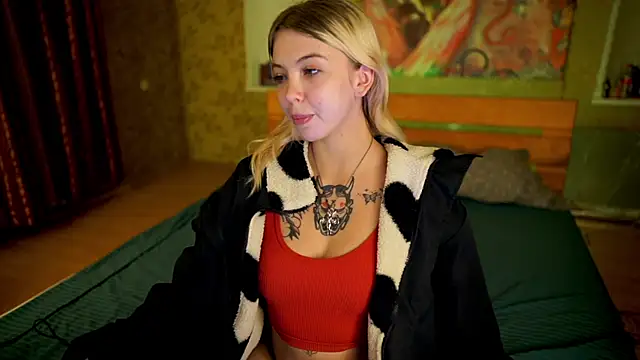 Snapshot of Allison_Cuty chatting on October 6, 9:12 pm Allison Cuty online show from October 6, 9:12 pm