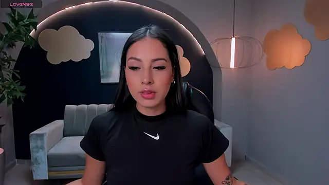 BrennaWalker online show from February 1, 3:08 am