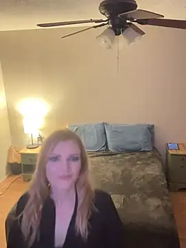 Snapshot of T-MarriedAndMessy-K chatting on March 17, 7:01 am T-MarriedAndMessy-K online show from March 17, 7:01 am