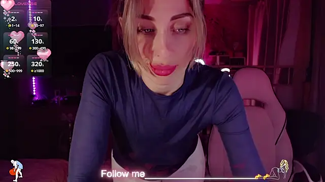 AnnieGOld  online show from March 27, 2:06 am