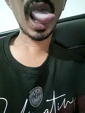 dreamtoungelick69 online show from November 13, 5:01 pm