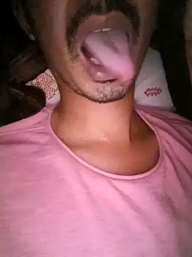 dreamtoungelick69 online show from May 28, 10:51 pm