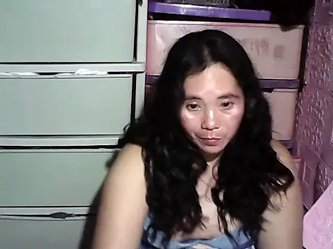 Snapshot of hotpusie_4u chatting on January 18, 4:55 pm hotpusie 4u online show from January 18, 4:55 pm