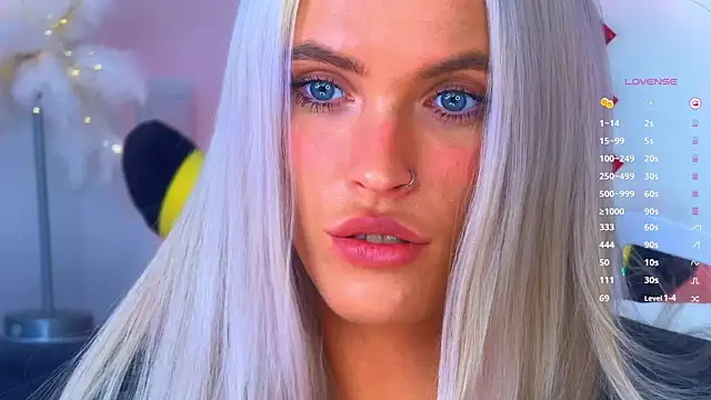 mikkixmeow online show from January 29, 9:55 am