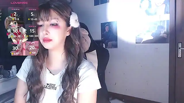 Snapshot of candy_cola chatting on October 17, 10:12 pm candy cola online show from October 17, 10:12 pm