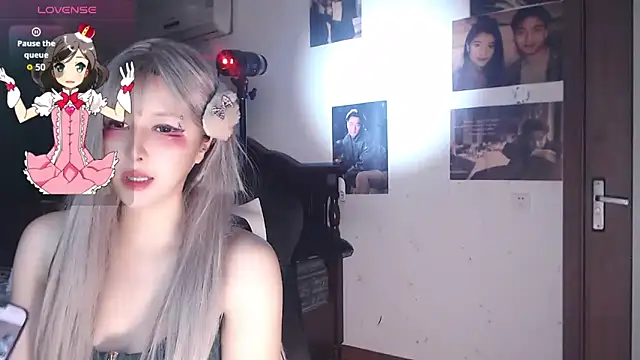 Snapshot of candy_cola chatting on October 20, 6:25 am candy cola online show from October 20, 6:25 am