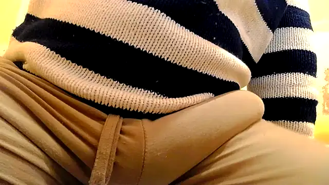 Snapshot of gae89tano chatting on February 6, 11:24 am gae89tano online show from February 6, 11:24 am