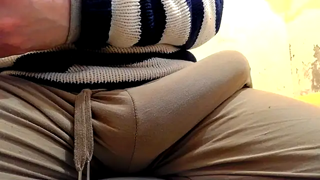 Snapshot of gae89tano chatting on February 7, 8:56 pm gae89tano online show from February 7, 8:56 pm