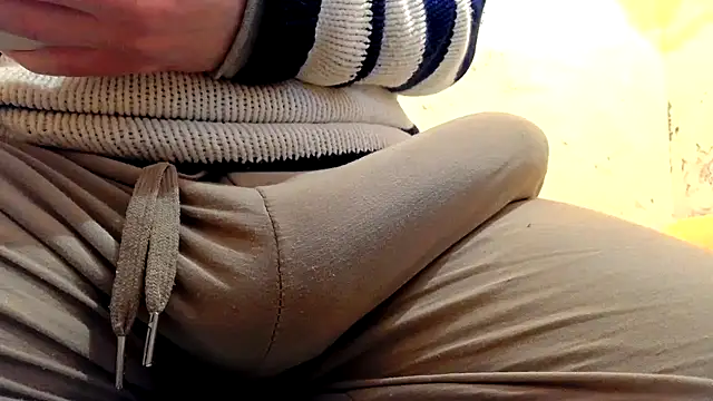 Snapshot of gae89tano chatting on February 8, 9:23 am gae89tano online show from February 8, 9:23 am