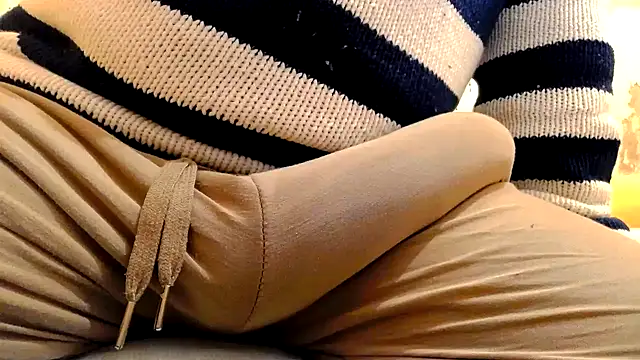 Snapshot of gae89tano chatting on February 8, 9:29 pm gae89tano online show from February 8, 9:29 pm