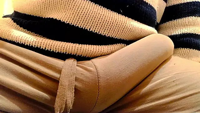 Snapshot of gae89tano chatting on February 11, 8:14 pm gae89tano online show from February 11, 8:14 pm