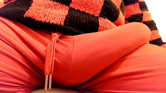 Snapshot of gae89tano chatting on February 25, 10:25 am gae89tano online show from February 25, 10:25 am