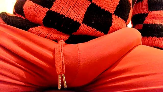 Snapshot of gae89tano chatting on February 25, 11:03 pm gae89tano online show from February 25, 11:03 pm