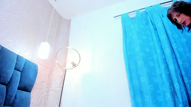 Rebecca Mitchell online show from February 7, 11:45 am