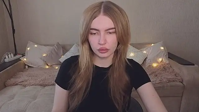 ViolettaLopez online show from May 4, 12:56 pm