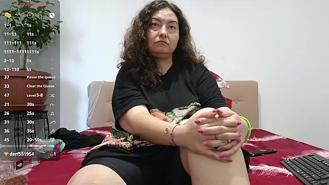 Snapshot of BBW_MILF_4U chatting on June 11, 9:07 am BBW MILF 4U online show from June 11, 9:07 am