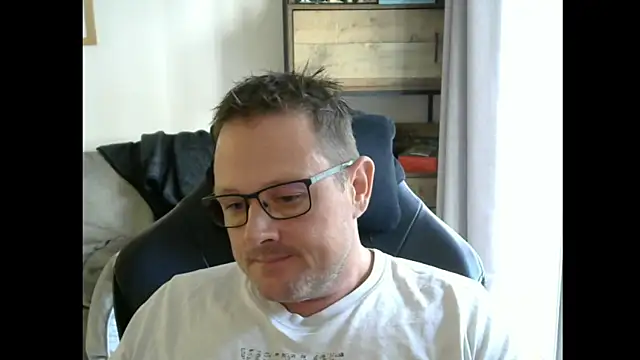 Snapshot of ZebedeePirate chatting on September 29, 9:14 am ZebedeePirate online show from September 29, 9:14 am