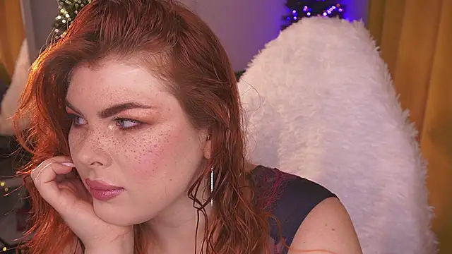 Snapshot of Ffoxyflame chatting on December 9, 2:45 am Ffoxyflame online show from December 9, 2:45 am