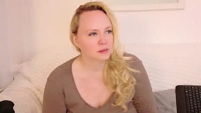 Sarah4you online show from November 21, 8:51 pm