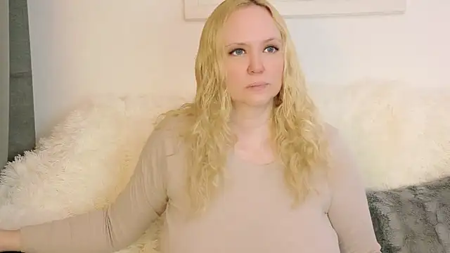 Sarah4you online show from April 7, 8:20 pm