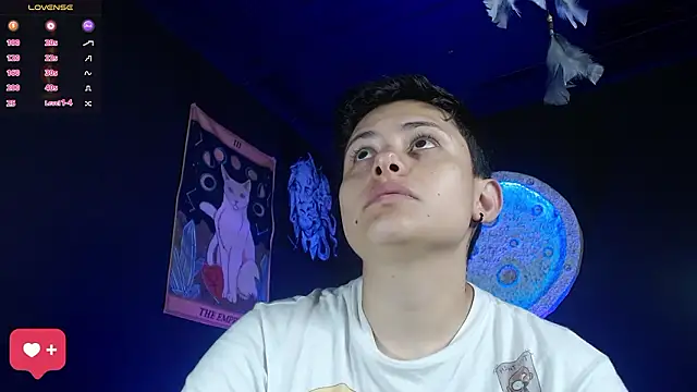 girl intense444 online show from February 5, 12:32 pm