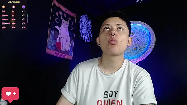 girl intense444 online show from February 17, 1:07 pm