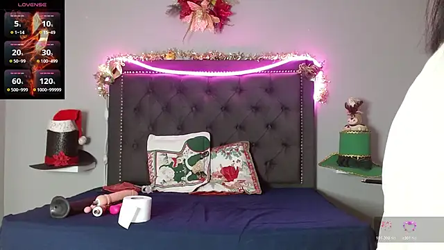 CharlotteLemke online show from December 15, 1:04 pm