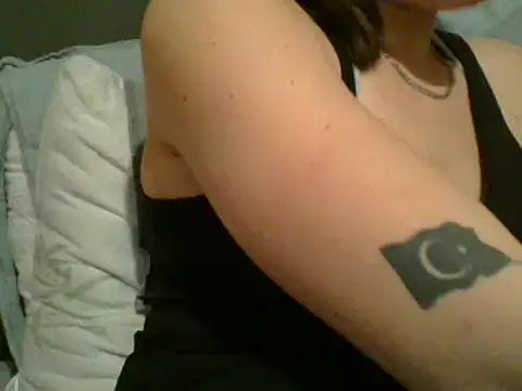 Snapshot of geilmeisje98 chatting on December 2, 4:42 pm geilmeisje98 online show from December 2, 4:42 pm