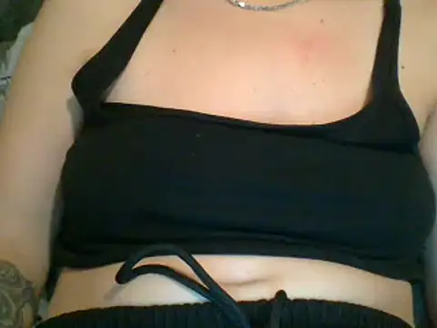 Snapshot of geilmeisje98 chatting on December 20, 6:29 am geilmeisje98 online show from December 20, 6:29 am