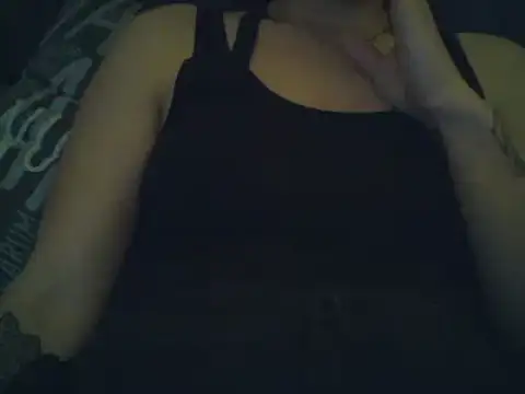 Snapshot of geilmeisje98 chatting on December 22, 7:52 pm geilmeisje98 online show from December 22, 7:52 pm