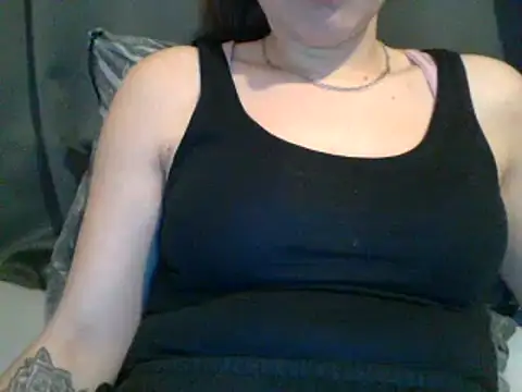 Snapshot of geilmeisje98 chatting on February 14, 11:42 am geilmeisje98 online show from February 14, 11:42 am