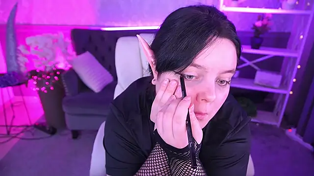 LittleShyy online show from March 10, 1:49 pm